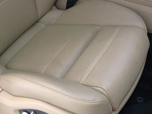 Used 2019 Porsche Cayenne image 51