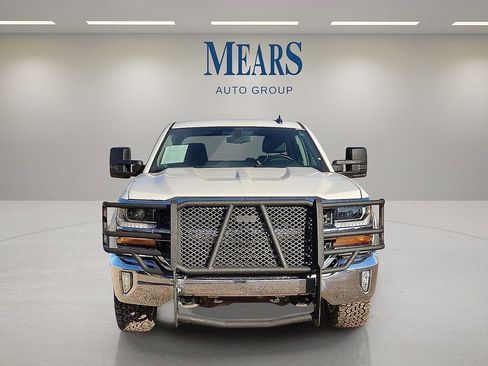 Used 2017 Chevrolet Silverado 1500 LT w/ All Star Edition image 6