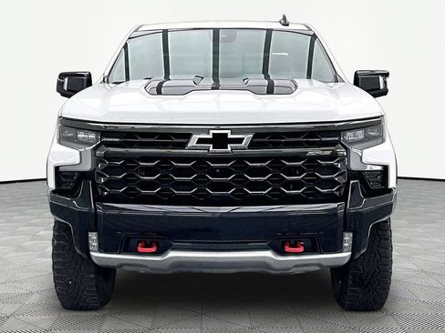 Used 2022 Chevrolet Silverado 1500 ZR2 w/ Technology Package AWD/4WD image 3
