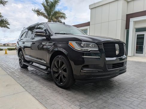Certified 2024 Lincoln Navigator Reserve image 2