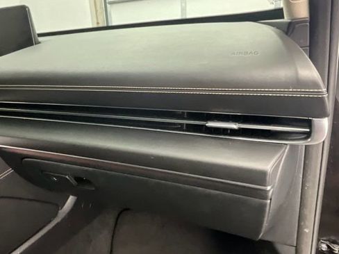 Used 2023 Genesis GV80 2.5T w/ Advanced Package image 11