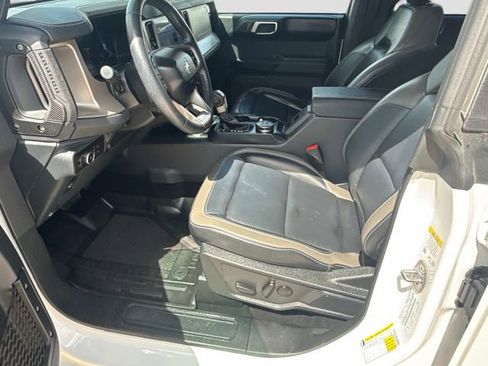 Used 2025 Ford Bronco Outer Banks AWD/4WD image 13