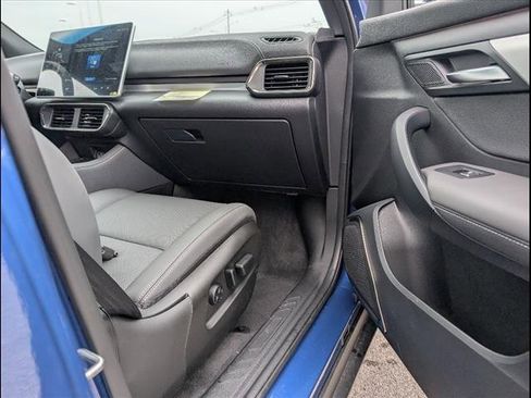 New 2025 VinFast VF 8 Plus image 20