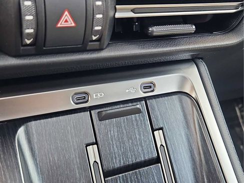 Used 2024 Lexus GX 550 w/ Accessory Package (2T) AWD/4WD image 31
