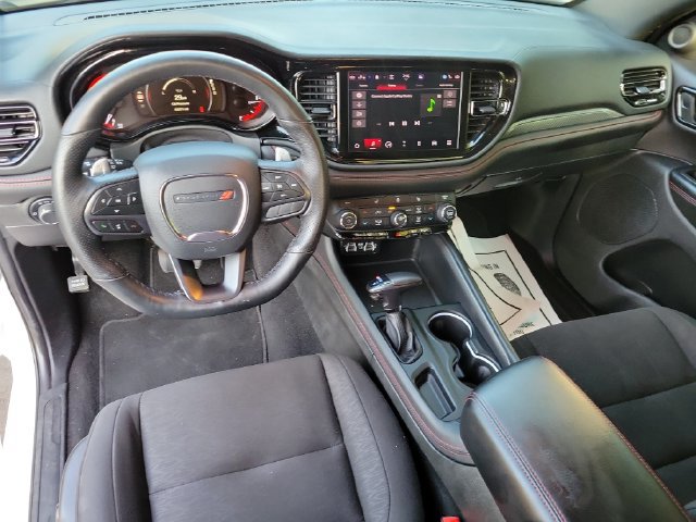 Used 2025 Dodge Durango GT RWD image 17