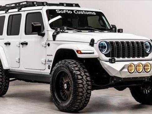 Used 2023 Jeep Wrangler Unlimited Sahara w/ Cold Weather Group AWD/4WD image 6