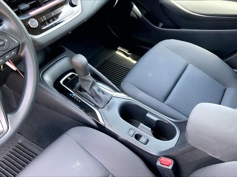 Used 2026 Toyota Corolla LE FWD image 17