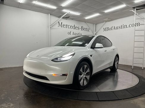 Used 2020 Tesla Model Y Long Range AWD/4WD image 3
