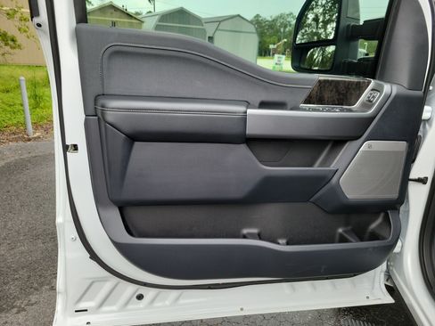 Used 2025 Ford F350 Lariat AWD/4WD image 15