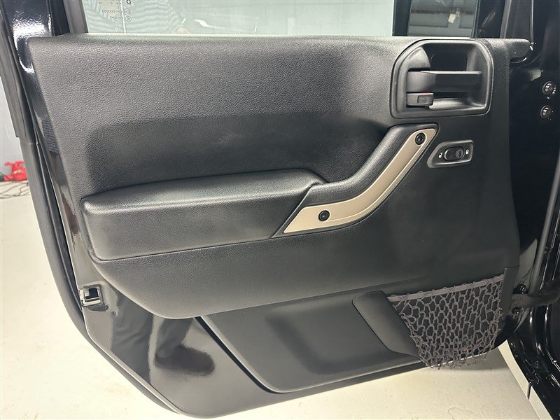 Used 2016 Jeep Wrangler Unlimited Sahara AWD/4WD image 20