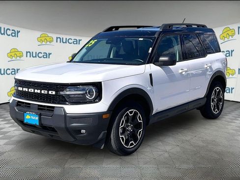 Used 2025 Ford Bronco Sport Outer Banks AWD/4WD image 3