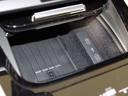 New 2026 Porsche Cayenne Coupe image 31