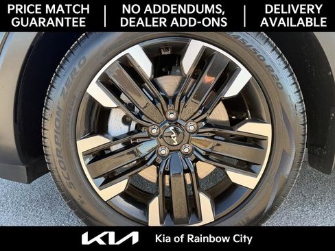 Used 2025 Kia Telluride SX image 8