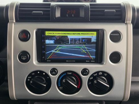 Used 2007 Toyota FJ Cruiser 4WD image 34