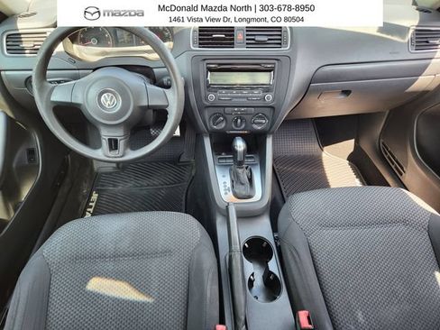 Used 2011 Volkswagen Jetta S FWD image 10