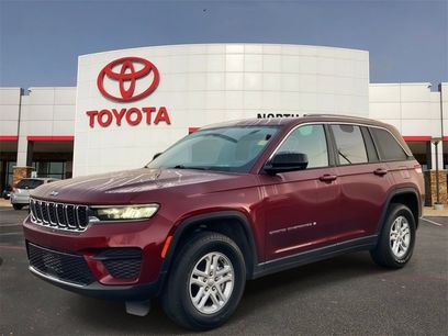 Used 2023 Jeep Grand Cherokee Laredo