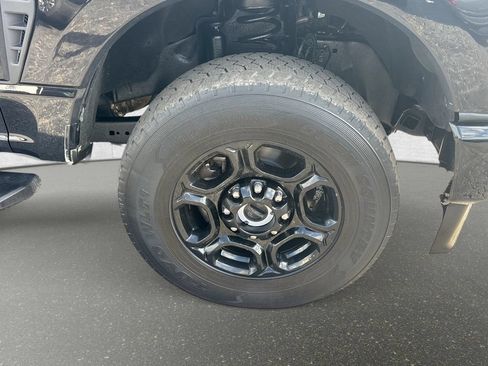 Used 2024 Ford F250 XLT w/ XLT Premium Package AWD/4WD image 11