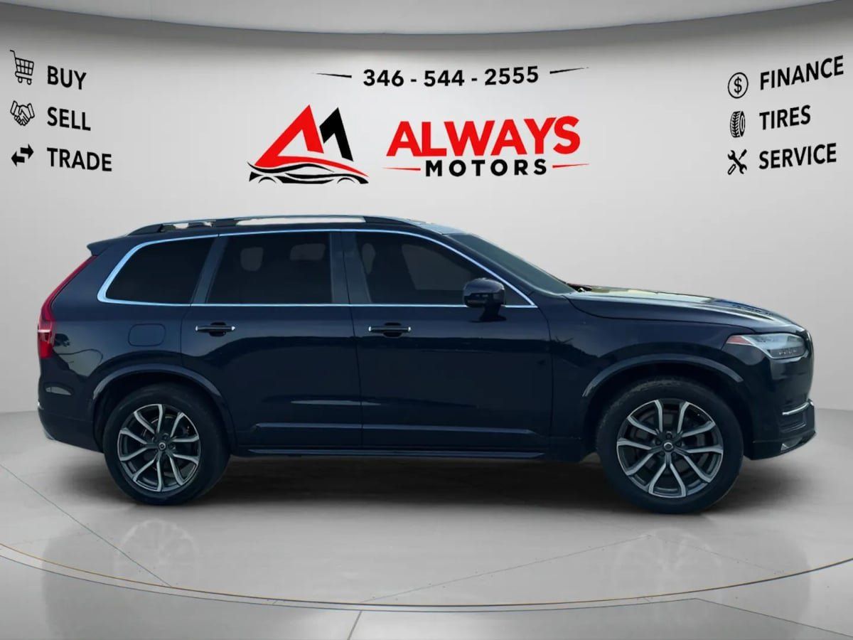 Used 2017 Volvo XC90 T5 Momentum w/ Vision Package FWD image 4
