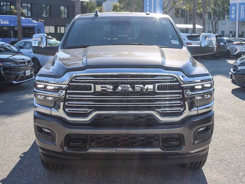 Used 2025 RAM 2500 Laramie image 2