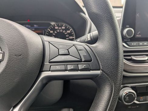 Used 2024 Nissan Altima 2.5 SV image 18