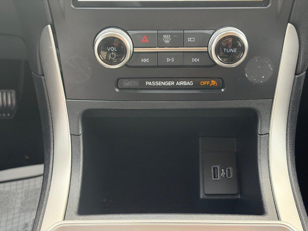 Used 2024 Ford Edge SEL AWD/4WD image 15