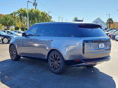 Used 2023 Land Rover Range Rover Long Wheelbase SE AWD/4WD image 5