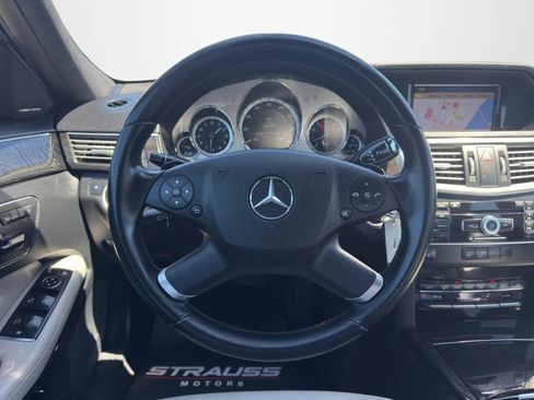 Used 2011 Mercedes-Benz E 350 4MATIC Sedan image 16
