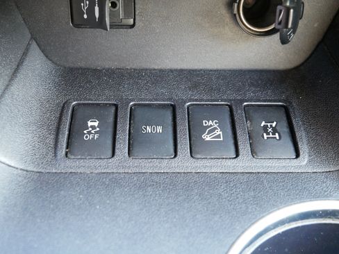 Used 2015 Toyota Highlander XLE AWD/4WD image 33