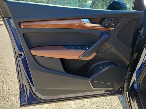 Used 2022 Audi Q5 2.0T Premium image 18