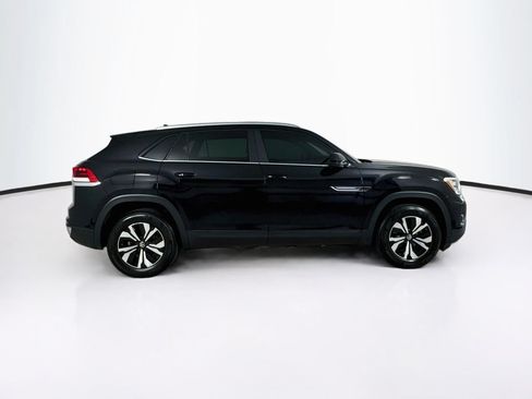 Used 2024 Volkswagen Atlas Cross Sport SE FWD image 8