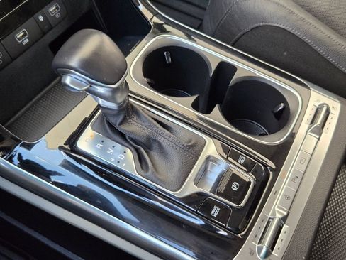 Used 2023 Kia Carnival SX Prestige FWD image 20