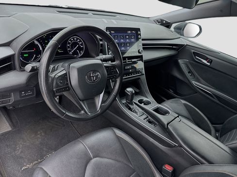 Used 2019 Toyota Avalon XSE w/ Carpet Mat Package image 7