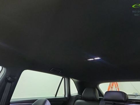 Used 2026 Volkswagen Atlas Cross Sport SE AWD/4WD image 70