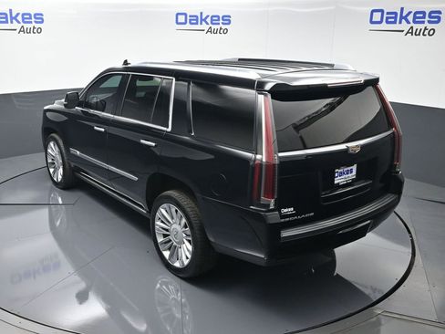 Used 2020 Cadillac Escalade Platinum AWD/4WD image 55