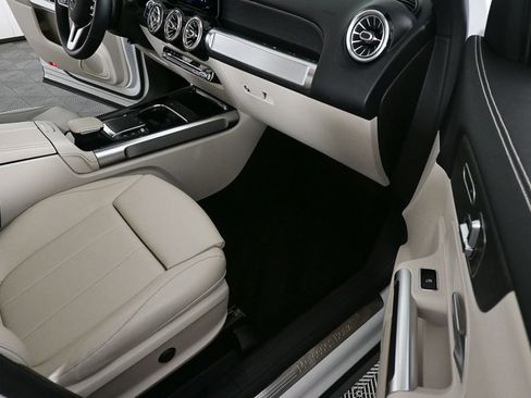 Certified 2021 Mercedes-Benz GLB 250 4MATIC image 23