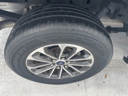 Used 2019 Ford F150 XLT w/ Equipment Group 302A Luxury image 8