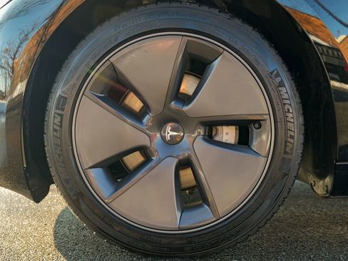 Used 2023 Tesla Model 3 Standard Range image 15