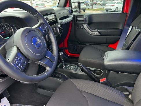 Used 2018 Jeep Wrangler Unlimited Sport S image 11