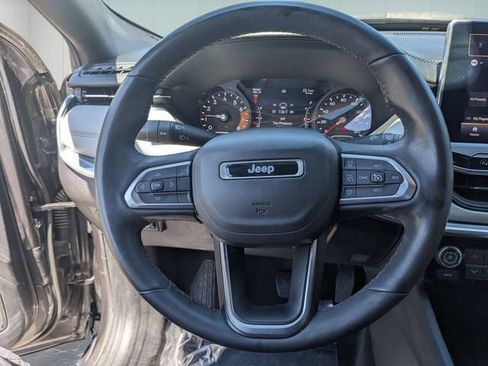 Used 2023 Jeep Compass Limited AWD/4WD image 18