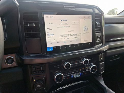 New 2026 Ford F250 Lariat w/ Black Appearance Package image 16