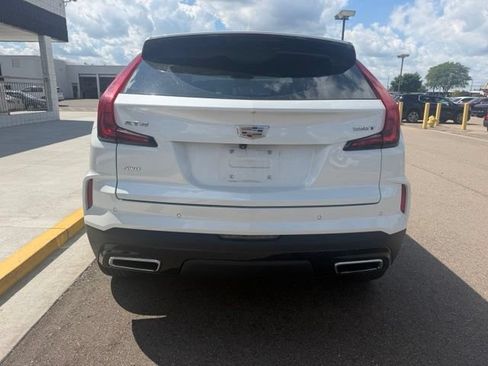 Used 2024 Cadillac XT4 Premium Luxury AWD/4WD image 9
