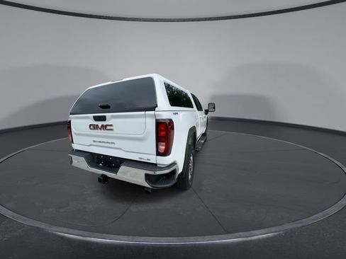 Used 2024 GMC Sierra 2500 SLE w/ SLE Value Package; AWD/4WD image 7