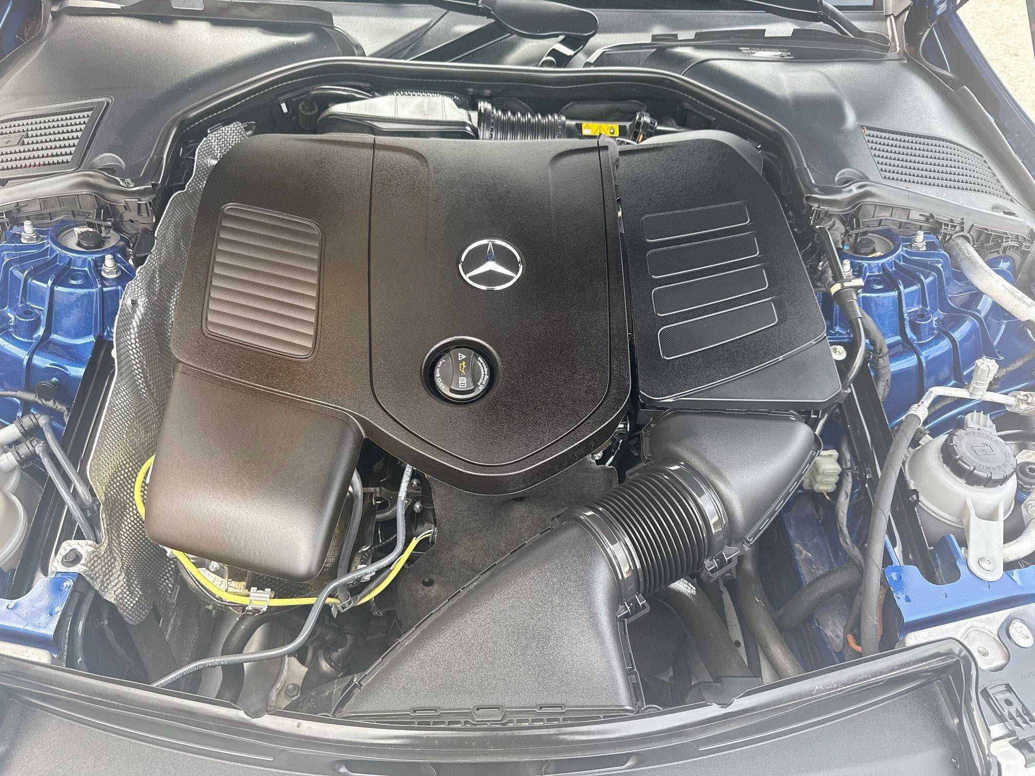 Used 2024 Mercedes-Benz CLE 300 4MATIC Coupe image 31