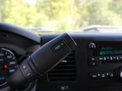 Used 2011 Chevrolet Silverado 2500 LT w/ Interior Plus Package AWD/4WD image 25