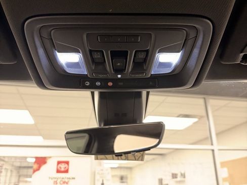 Certified 2019 Chevrolet Silverado 1500 High Country w/ Technology Package image 23