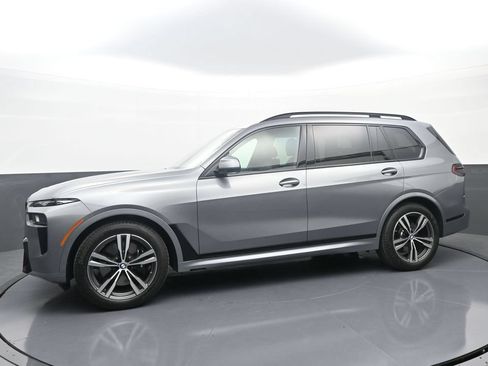 Used 2026 BMW X7 xDrive40i w/ M Sport Package AWD/4WD image 4