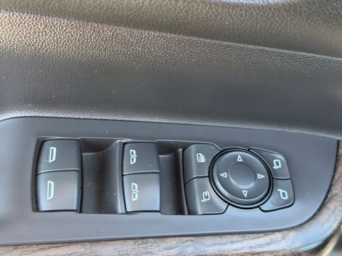 Used 2020 GMC Acadia Denali w/ Technology Package image 18