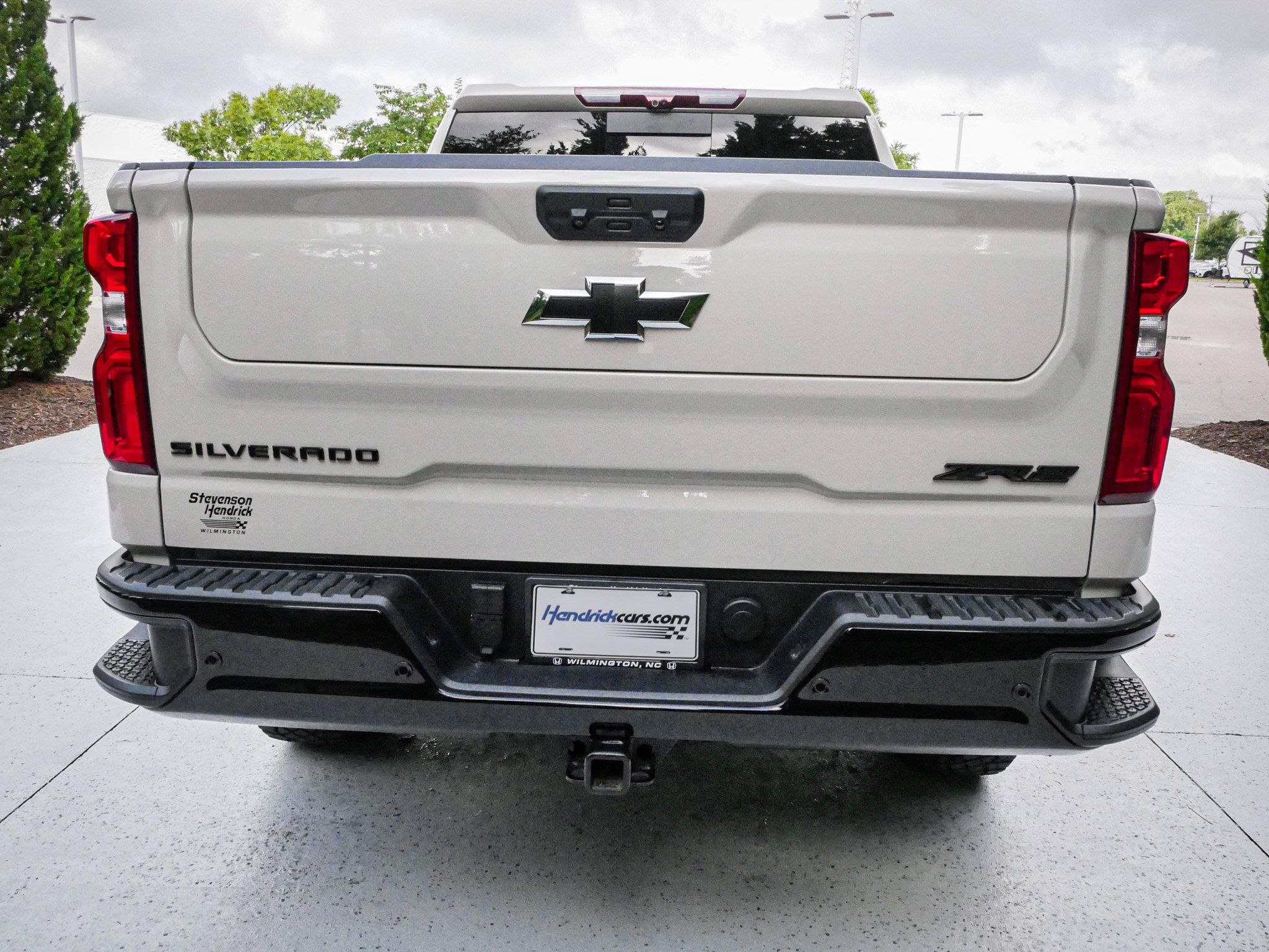 Used 2026 Chevrolet Silverado 1500 ZR2 w/ Dark Appearance Package AWD/4WD image 9