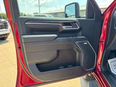 Used 2024 GMC Sierra 2500 SLT AWD/4WD image 14