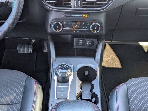 Used 2025 Ford Escape ST-Line image 19